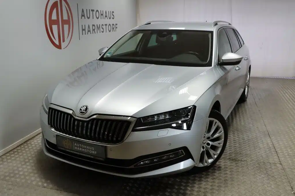 14 Skoda Superb 23 14 Skoda Superb Combi Style DCC Navigation Anhängerkupplung Kamera 360 Grad