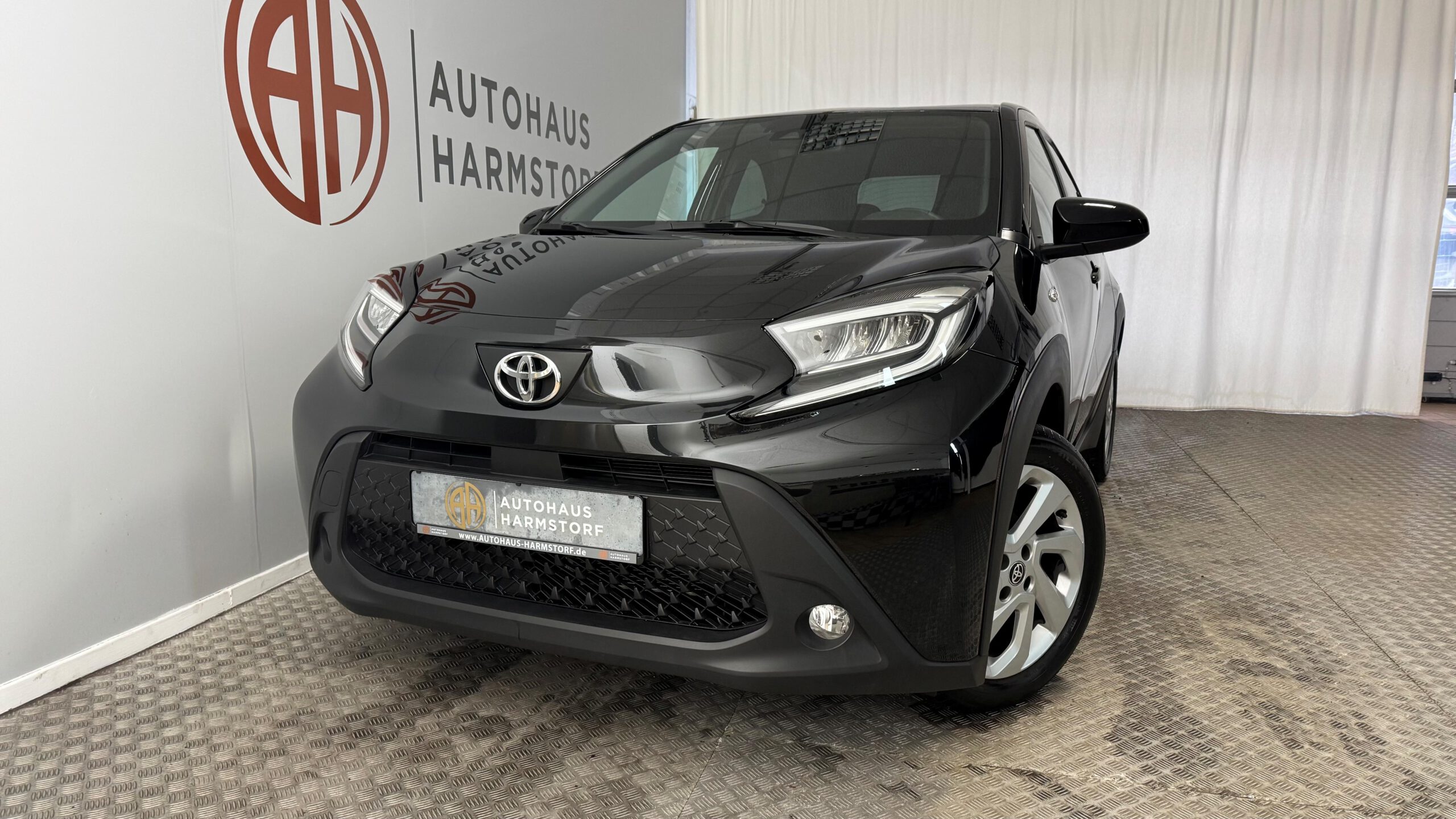29 Toyota Aygo X LED Kamera SH Klimaautomatik - Black Mica Ink