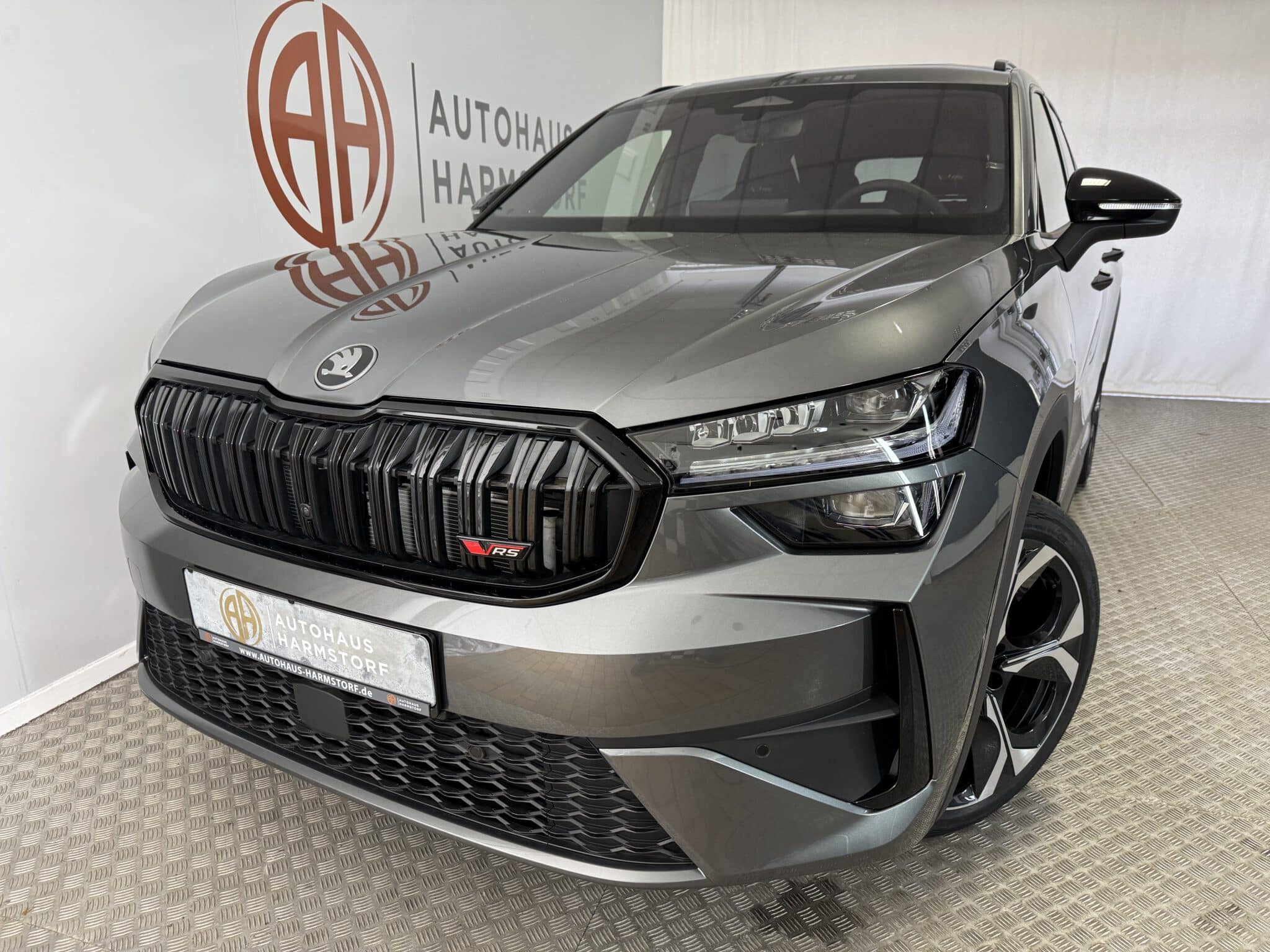 Nr. 238 Skoda Kodiaq 2.0 4x4 RS AHK StHz Pano HeadUp - Graphite Grau
