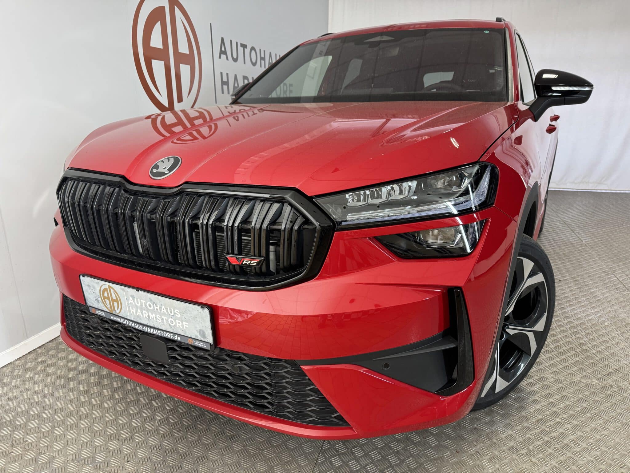 Nr. 37 Skoda Kodiaq 2.0 4x4 RS AHK Pano StHz HeadUp - Velvet-Rot Metallic