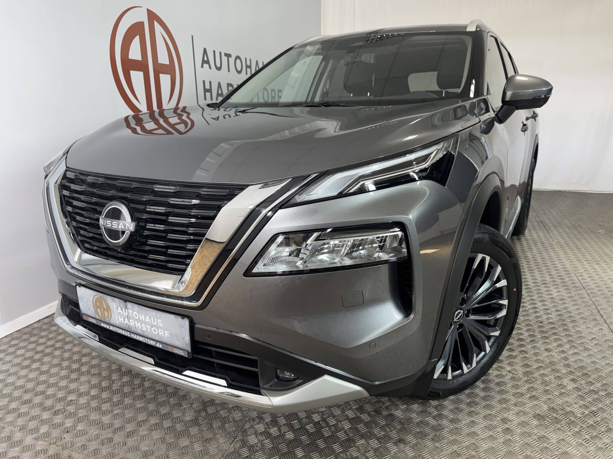 Nr. 214 Nissan X-Trail Tekna 1.5 Leder Pano 360 Grad Kamera HeadUp - Dark Greay