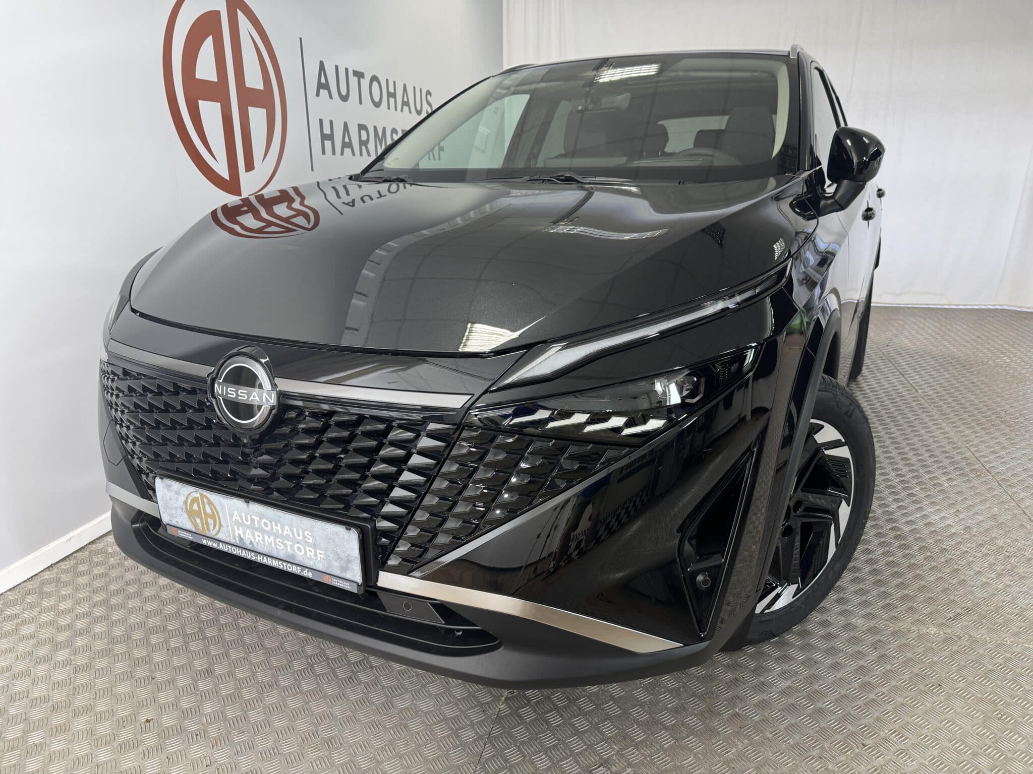 Nr. 215 Nissan Qashqai N-Connecta Pano 360 Grad HeadUp - Pearl Black Metallic
