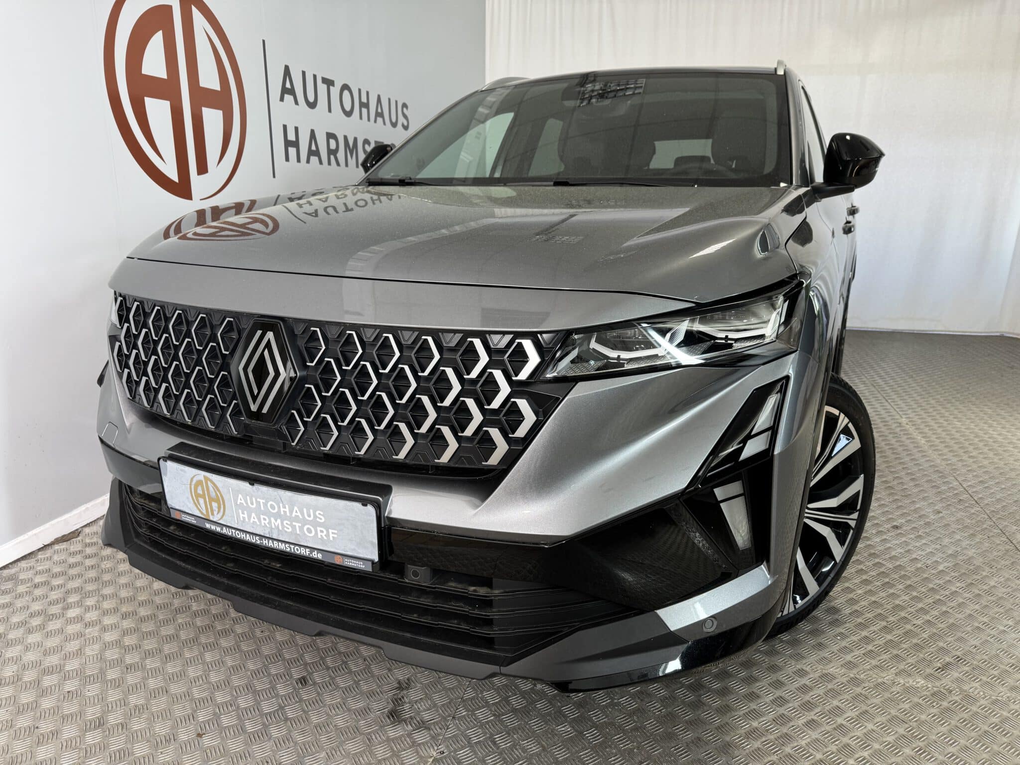 Nr. 22 Renault Austral Techno Automatik LED Navi Panodach 20 Zoll - Grau Metallic