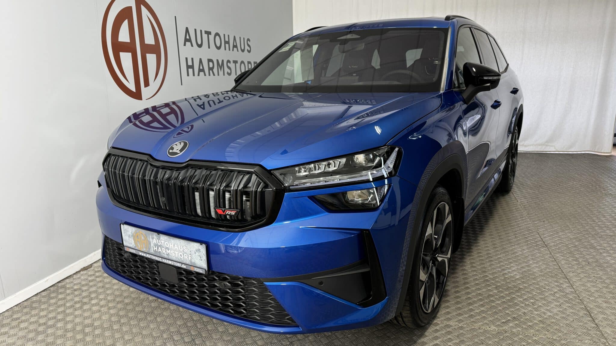 Nr. 227 Skoda Kodiaq 2.0 4x4 RS AHK StHz Pano HeadUp - Raceblau