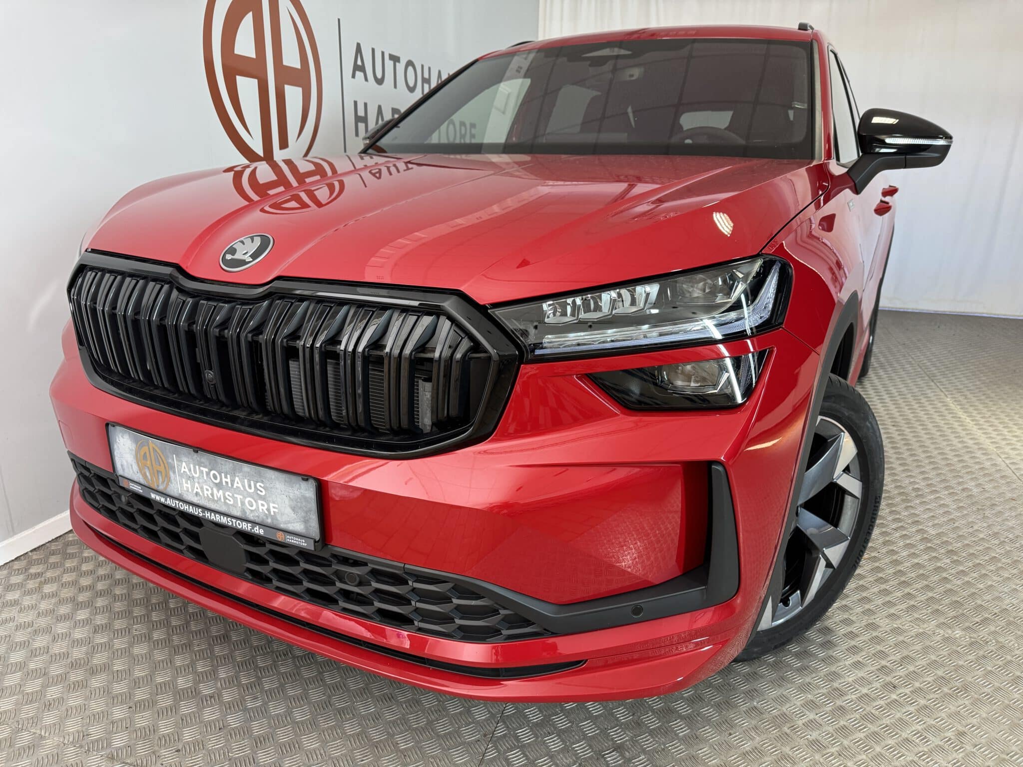 Nr. 40 Skoda Kodiaq 1.5 TSI Sportline AHK - Velvet Rot Metallic